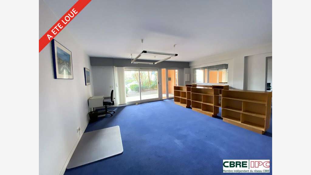Location bureaux lumineux 100m² à Bayonne Arènes