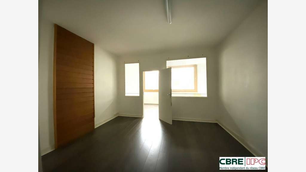 Location bureaux 32m² R+1 à Bayonne centre