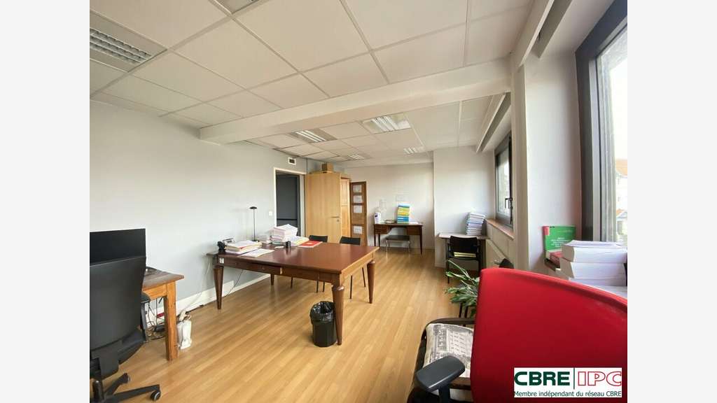 Location bureaux de 246m² à Bayonne Arènes