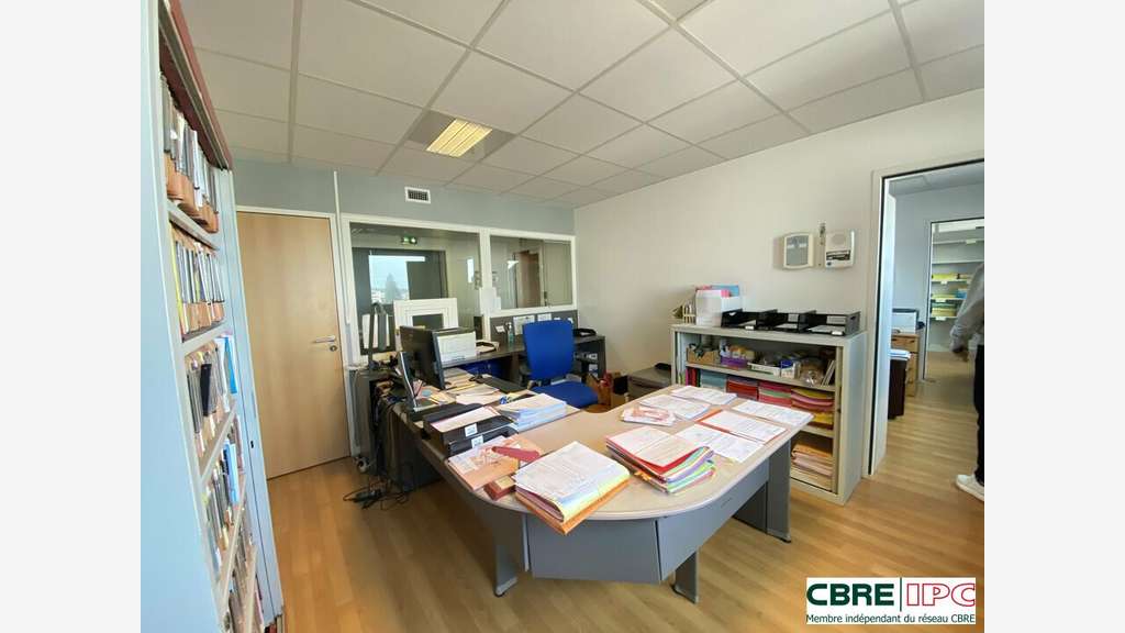 Location bureaux de 246m² à Bayonne Arènes