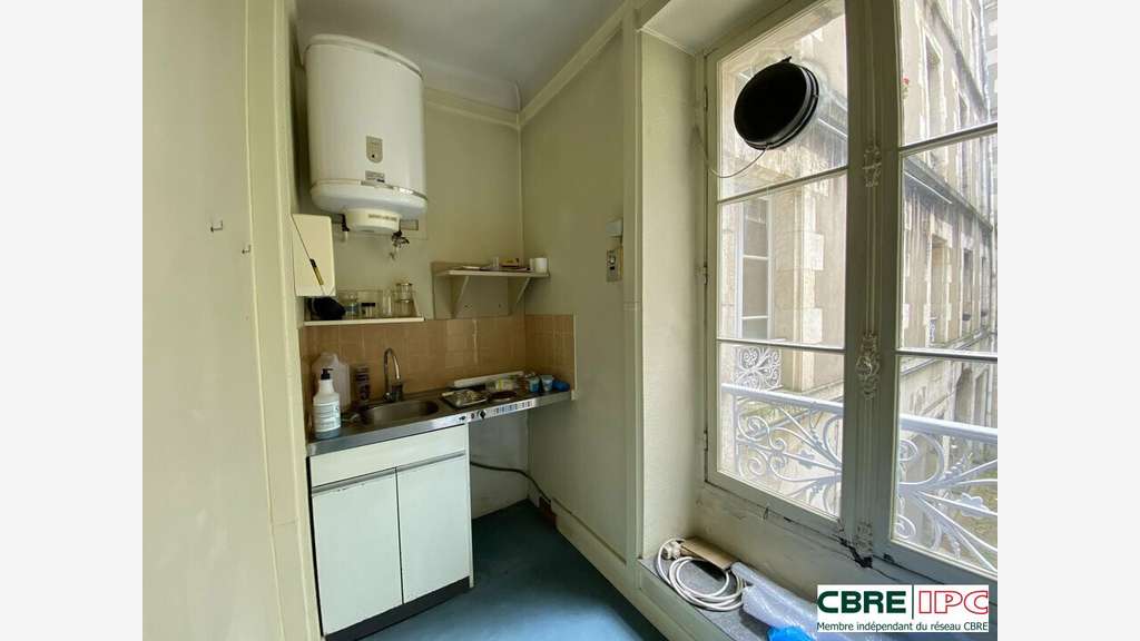 Location bureaux de 306m² au 1er étage à Bayonne
