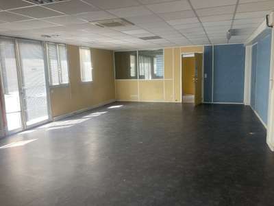 A louer bureaux 378m² RDC proche BAB 2