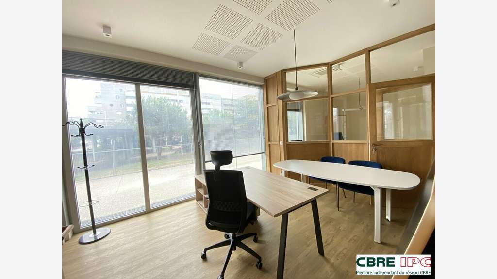 Location local bureaux de 240m² à Bayonne