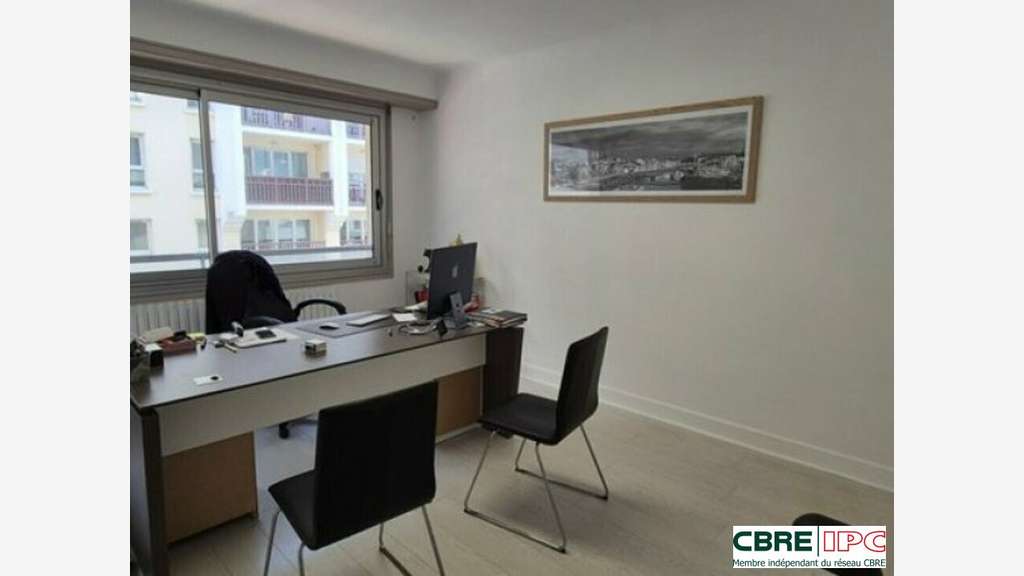 A louer bureaux 74m² quartier Foch Arènes Bayonne