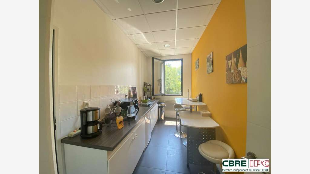 Location bureaux 175 m² R+1 à Bayonne Aritxague