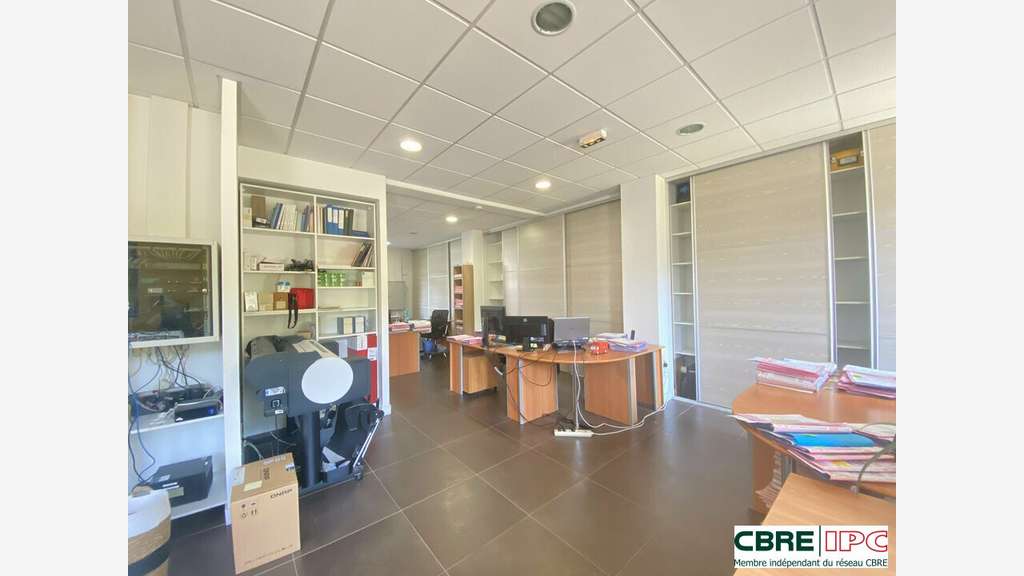 Location bureaux 175 m² R+1 à Bayonne Aritxague