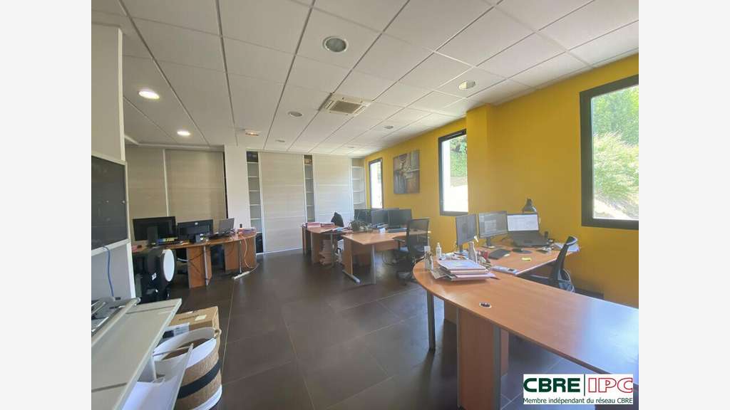 Location bureaux 175 m² R+1 à Bayonne Aritxague