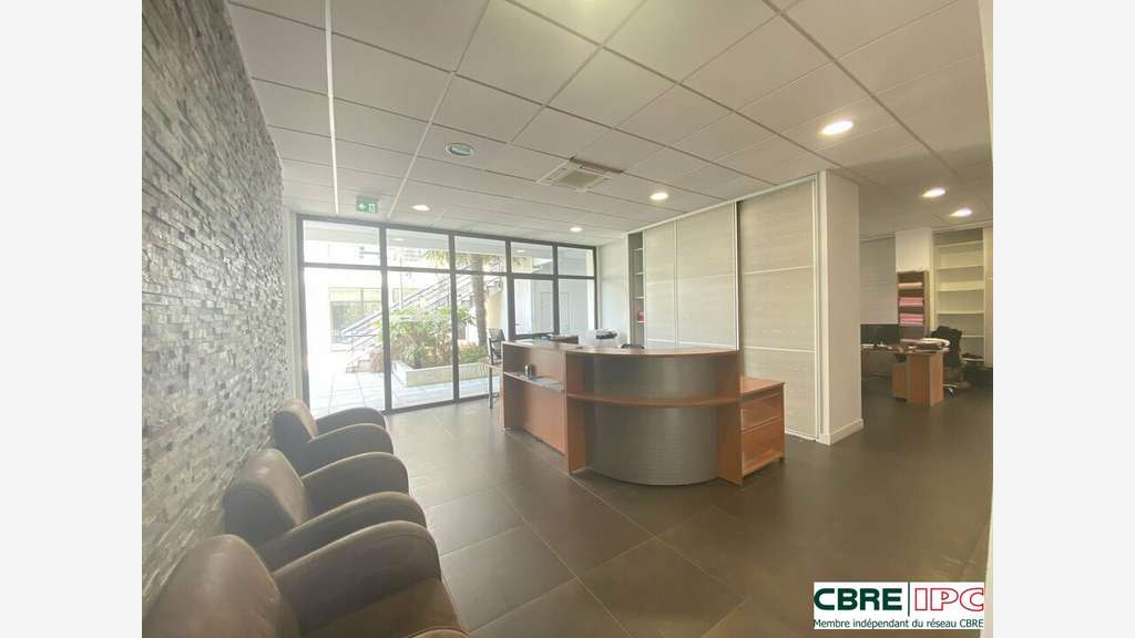 Location bureaux 175 m² R+1 à Bayonne Aritxague