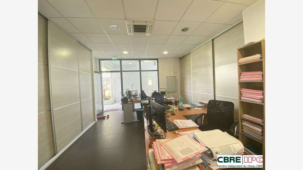 Location bureaux 175 m² R+1 à Bayonne Aritxague