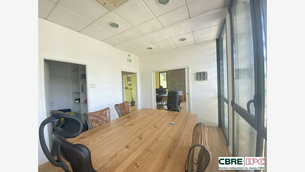 Location bureaux 175 m² R+1 à Bayonne Aritxague