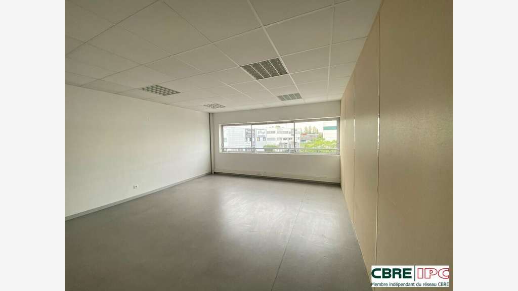 Location bureaux 95m² R+1 à Bayonne
