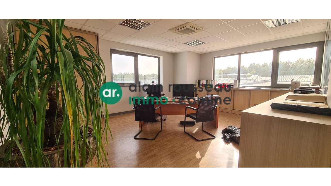 A louer bureaux haut de gamme 289m² à Beaucouzé