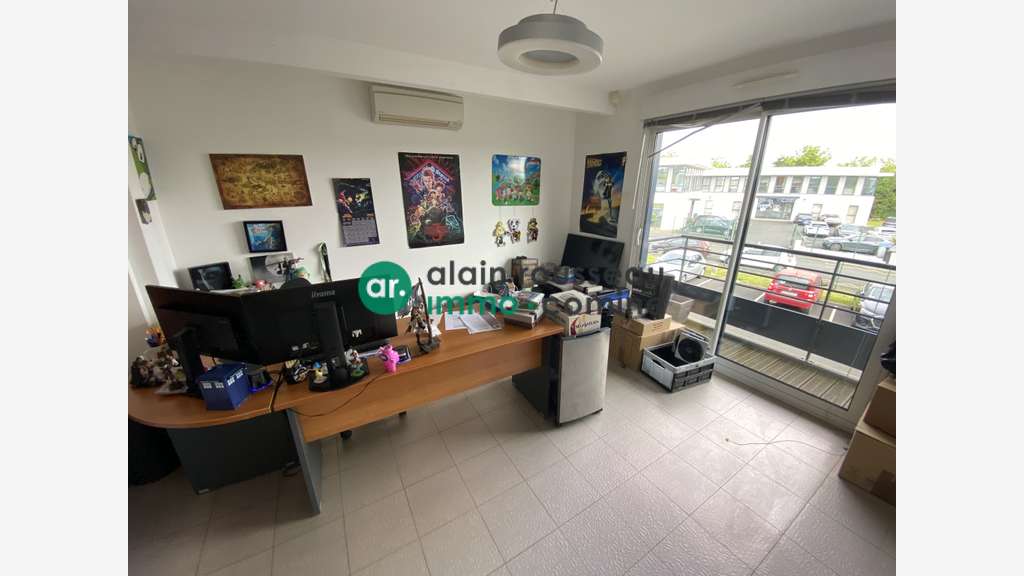 A louer espace coworking bureau 15m² Beaucouzé ZFU