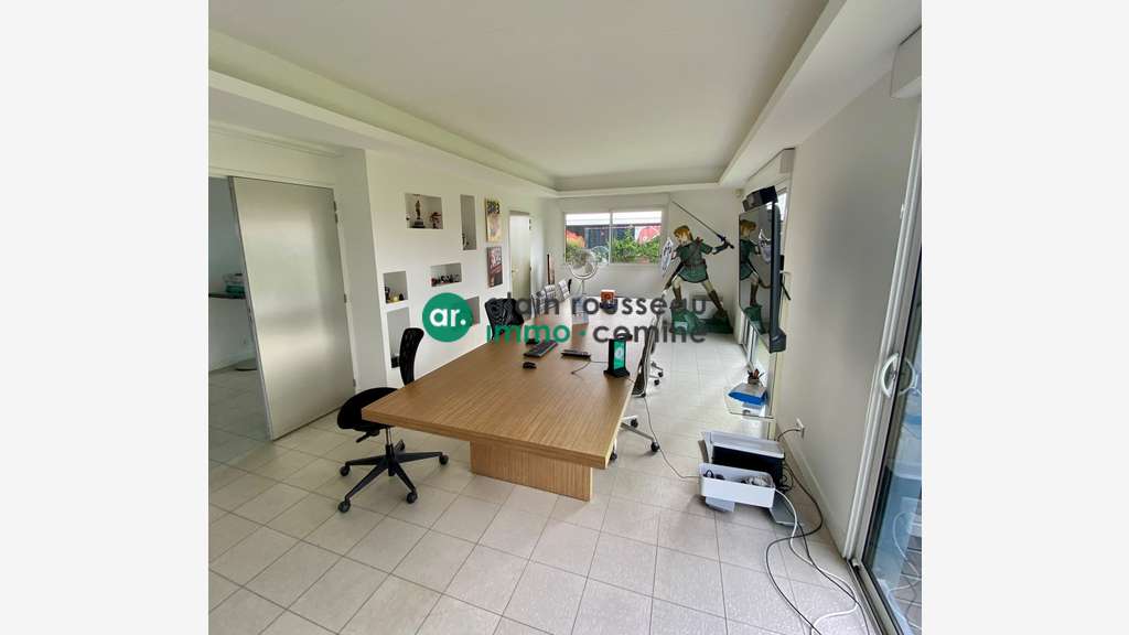A louer espace coworking bureau 15m² Beaucouzé ZFU