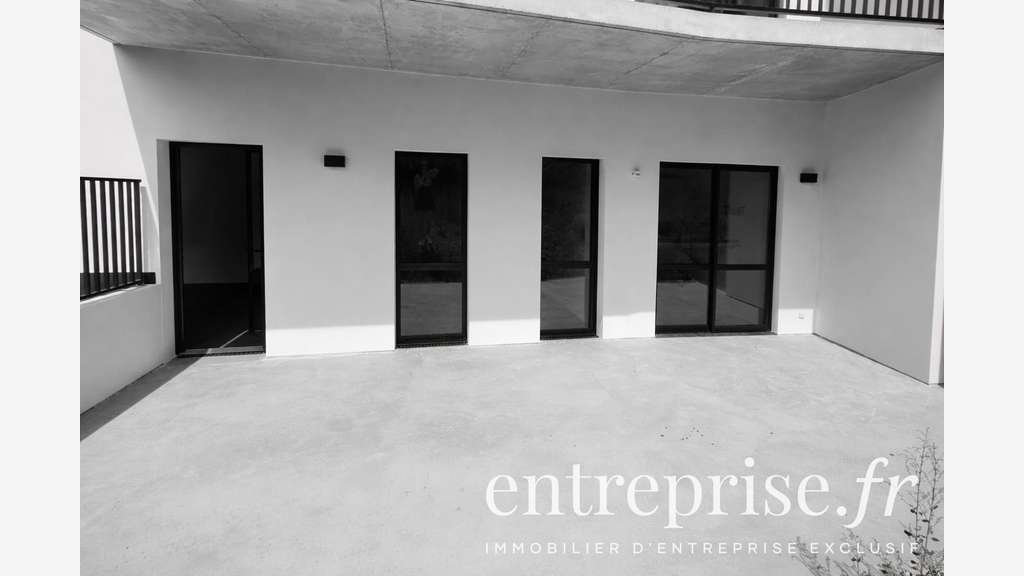 Plateau de bureaux neuf 156m² à louer à Beaucouzé