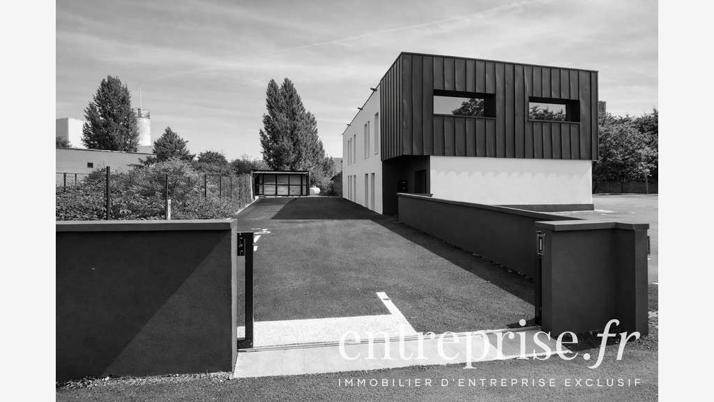 Plateau de bureaux neuf 156m² à louer à Beaucouzé