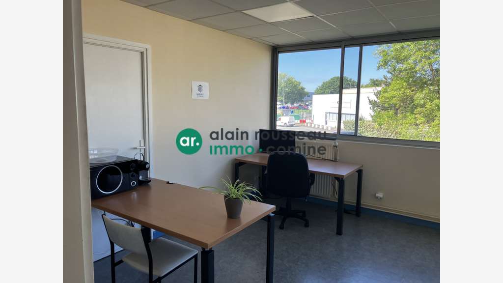 A louer bureaux lumineux 23.80m² à Beaucouzé