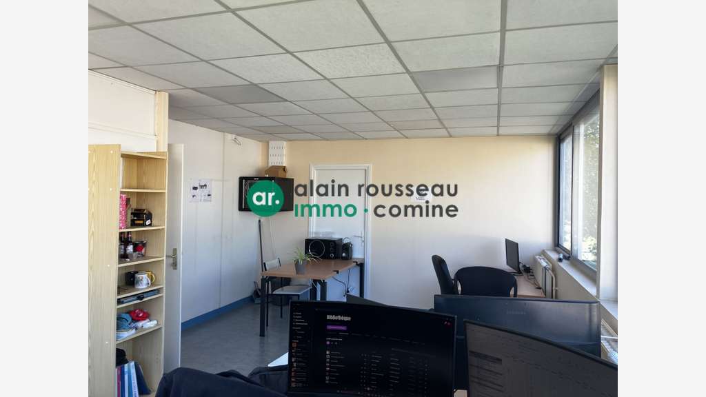 A louer bureaux lumineux 23.80m² à Beaucouzé