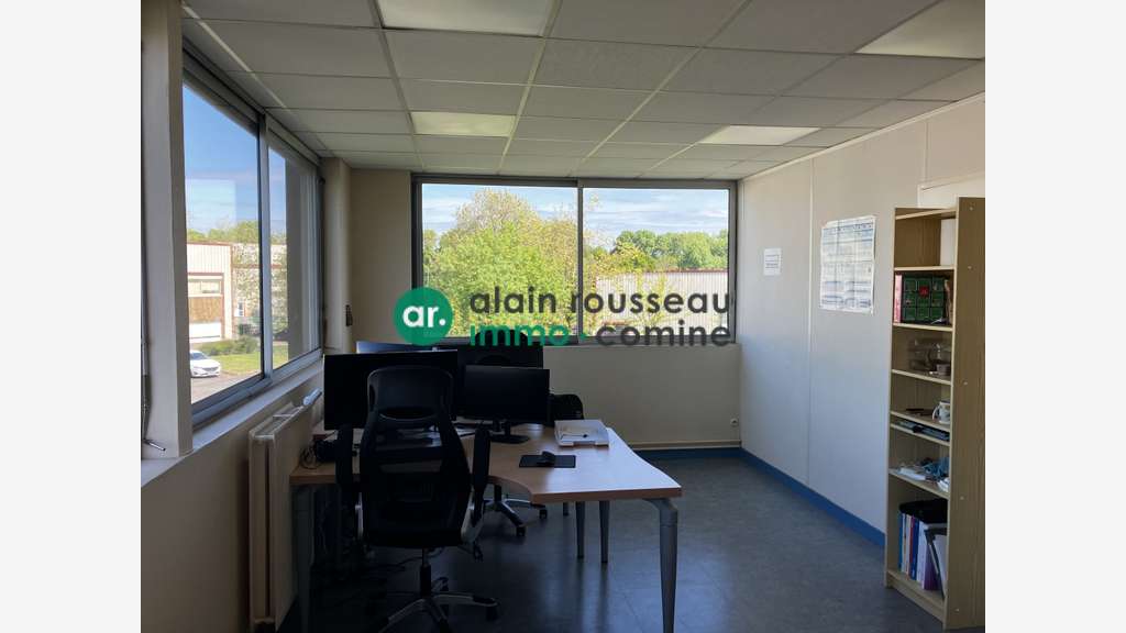 A louer bureaux lumineux 23.80m² à Beaucouzé