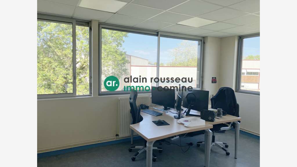 A louer bureaux lumineux 23.80m² à Beaucouzé