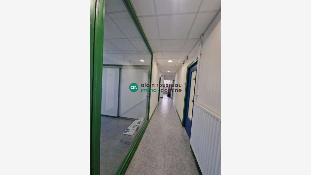 A louer bureaux lumineux de 16,40m² à Beaucouzé