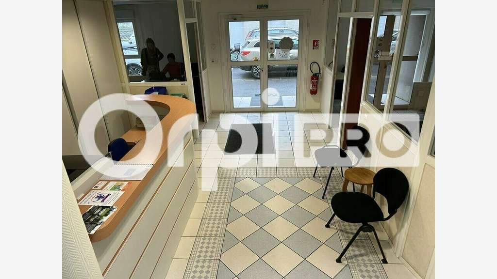 A louer bureaux RDC de 300m² à Beauvais Tilloy
