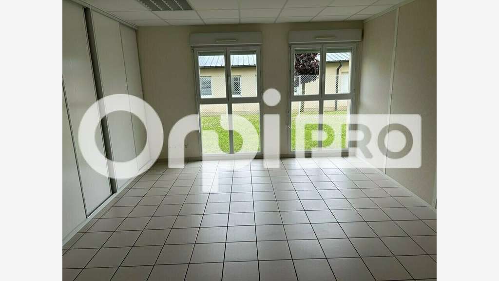 A louer bureaux RDC de 300m² à Beauvais Tilloy