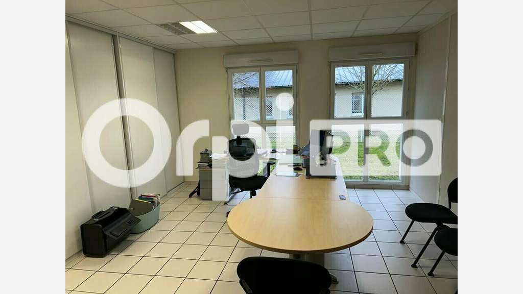 A louer bureaux RDC de 300m² à Beauvais Tilloy