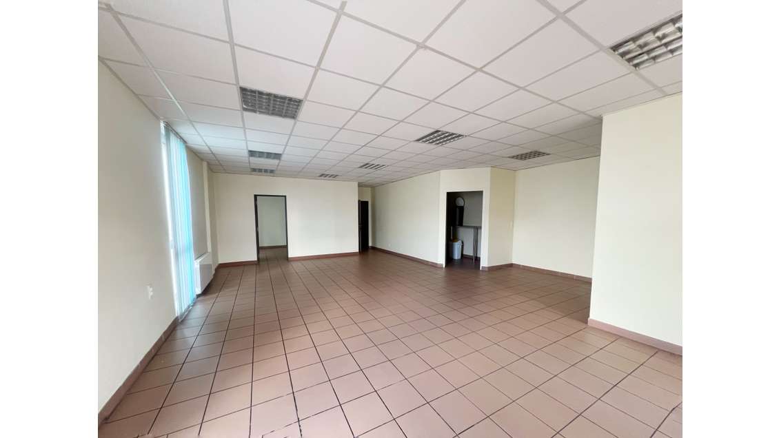 Bureaux à louer de 100m² en RDC à Beauvais