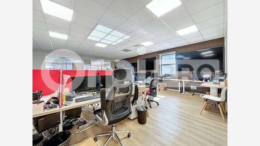 Bureaux de 250m² + parkings à louer à Beauvais