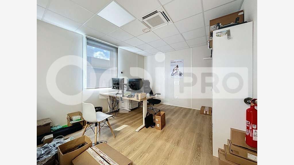 Bureaux de 250m² + parkings à louer à Beauvais