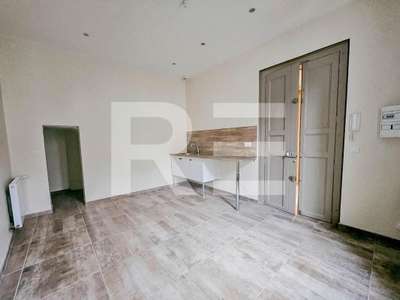 Locaux pro de 19m² à louer à Beauvoisin