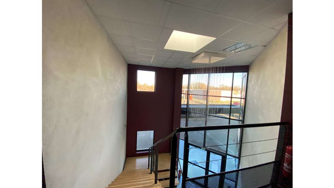 A louer beau plateau bureaux 80m² R+1 à Beauzelle