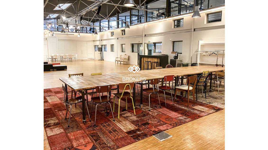 Bureau flexible 46m² à louer à Bègles