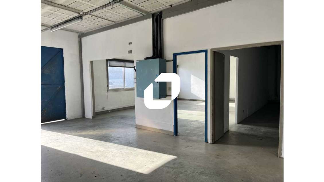 A louer Bureaux 122m² Begles