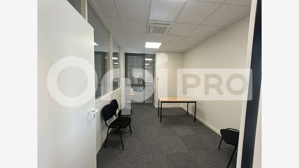 Bureaux modernes et lumineux de 185 m² au R+1