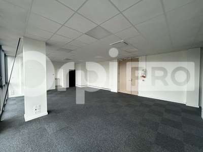 Loue bureaux de 185m² Belleville-en-Beaujolais
