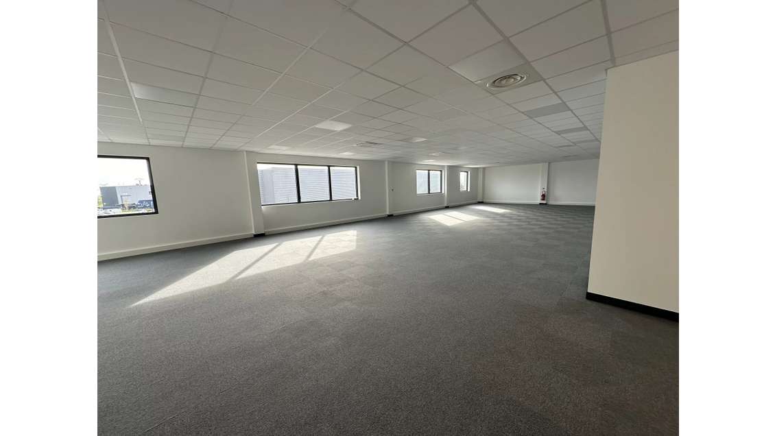 A louer bureaux Belloy en France ZAC de l'Ormes 