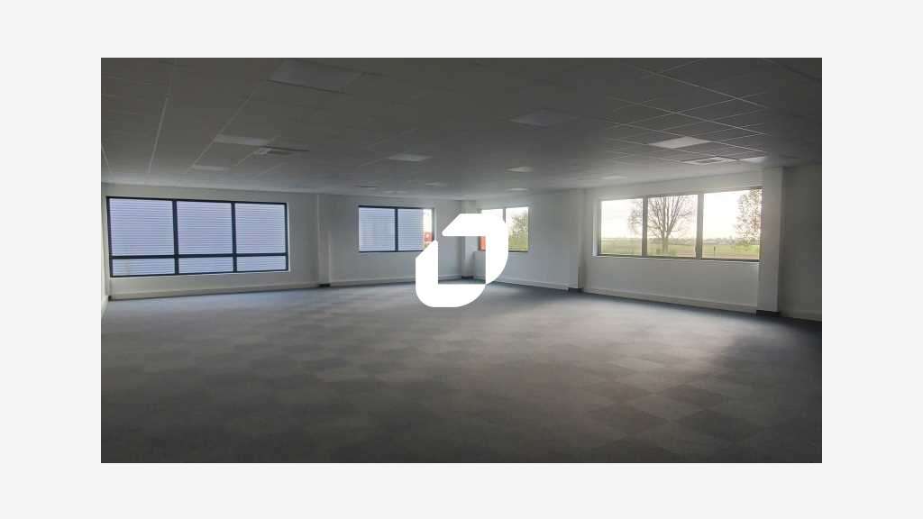 A louer Bureaux 280m² Belloy en france