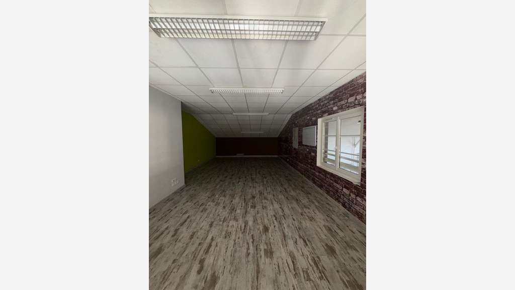 Bureaux 320m² à louer à Bergerac