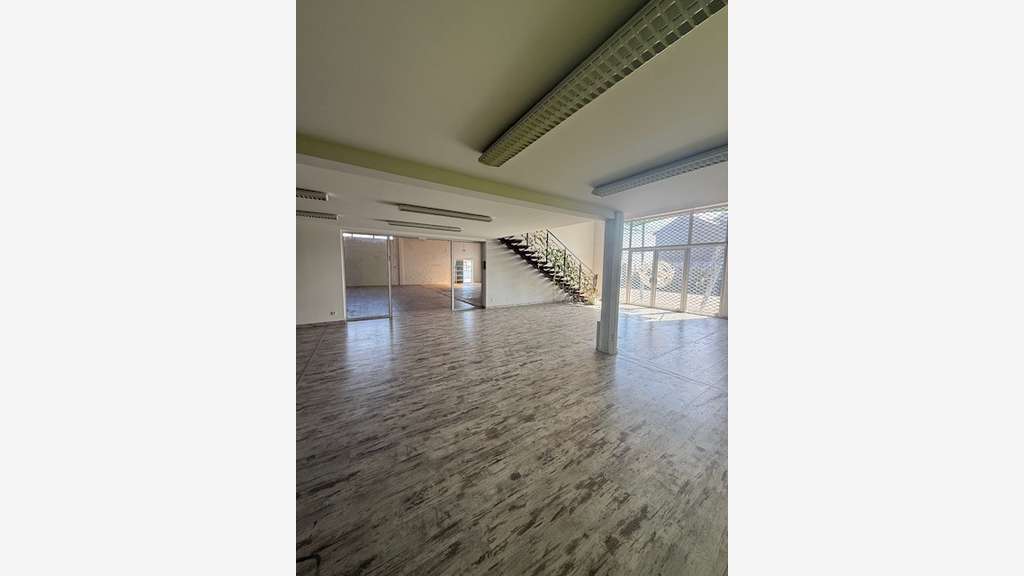 Bureaux 320m² à louer à Bergerac
