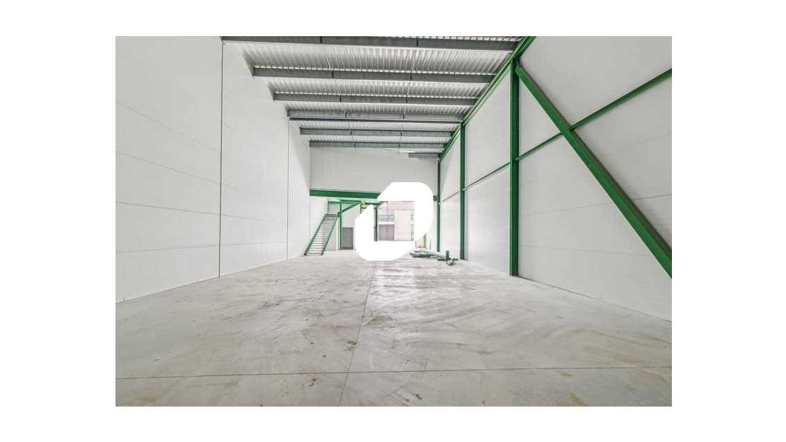 A louer Bureaux 460m² Bernes sur oise