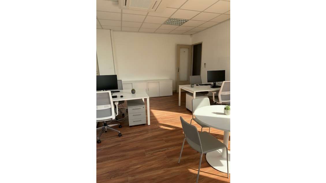 Local professionnel 230m² à louer à Besançon
