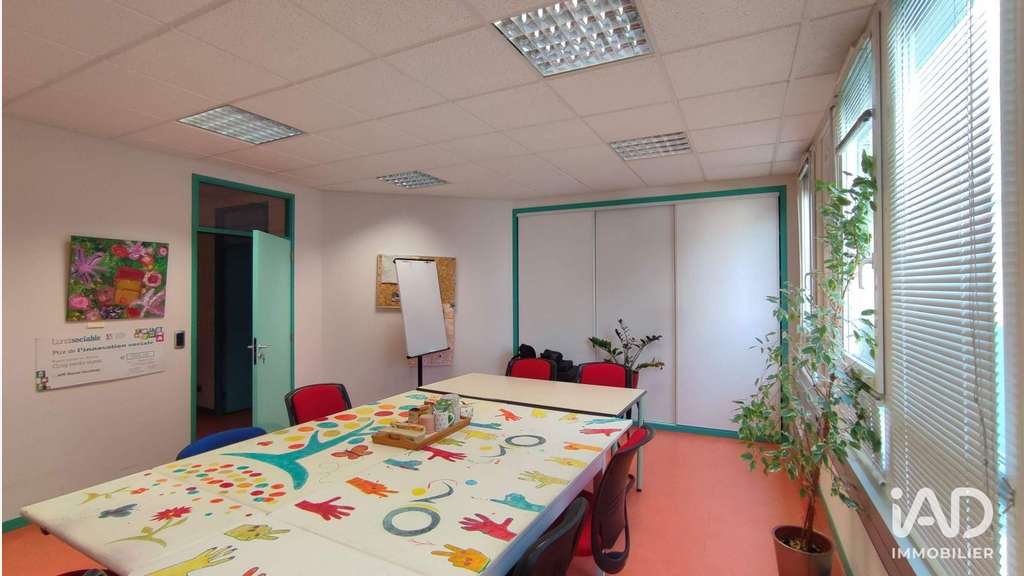 Location bureaux 105m² plain-pied PMR à Besançon