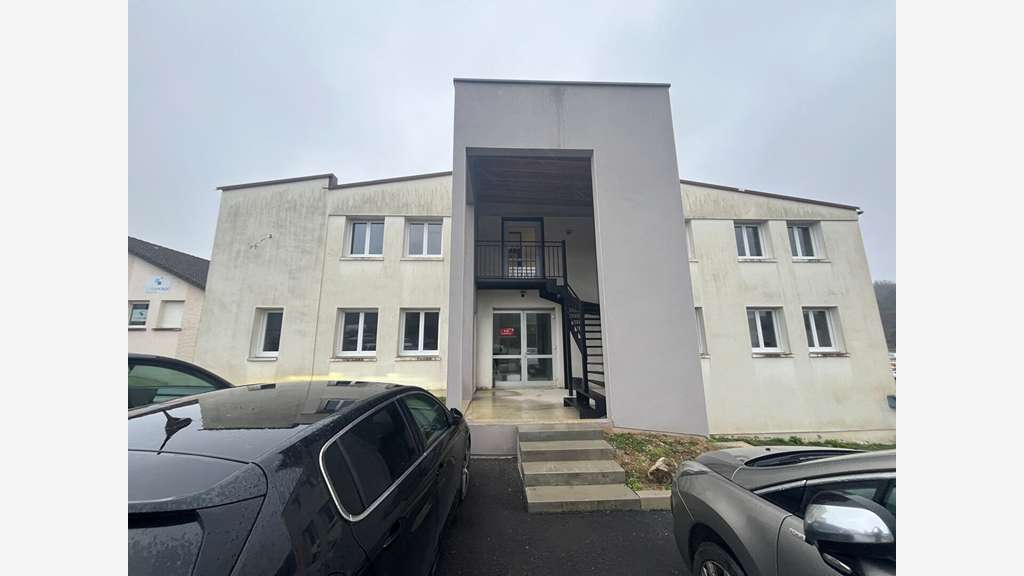A louer bureaux RDC rampe PMR de 109m² à Besançon