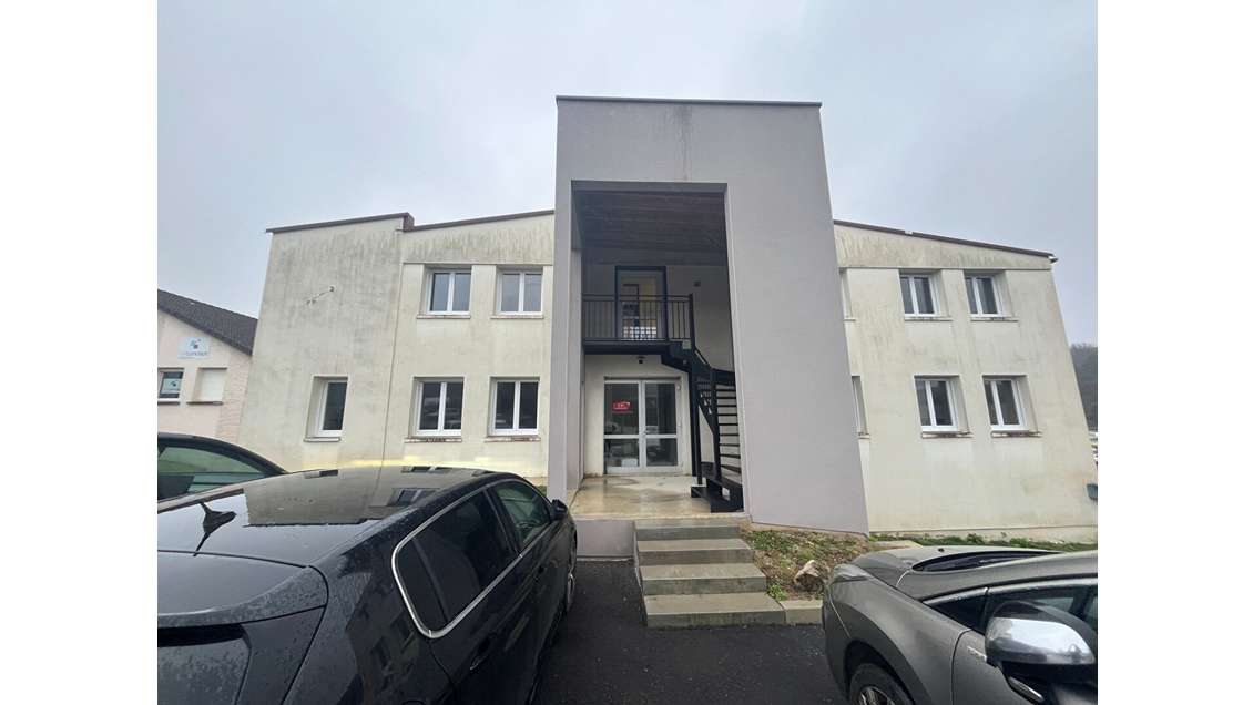 A louer bureaux RDC rampe PMR de 109m² à Besançon