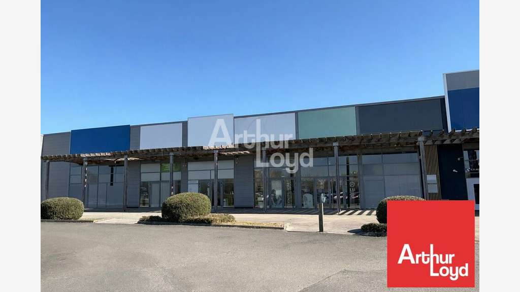 Local commercial de 113m² à louer à Bessines