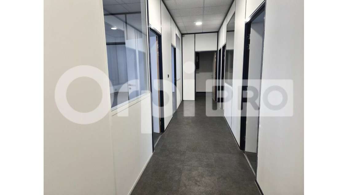 Bureau 110m² R+2 à louer à Bétheny centre