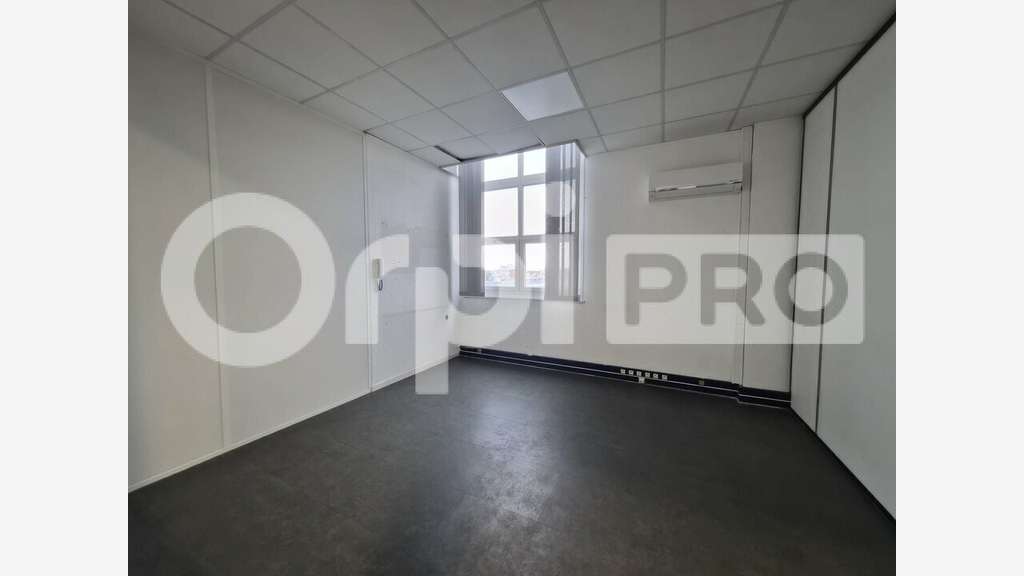 Bureau 110m² R+2 à louer à Bétheny centre