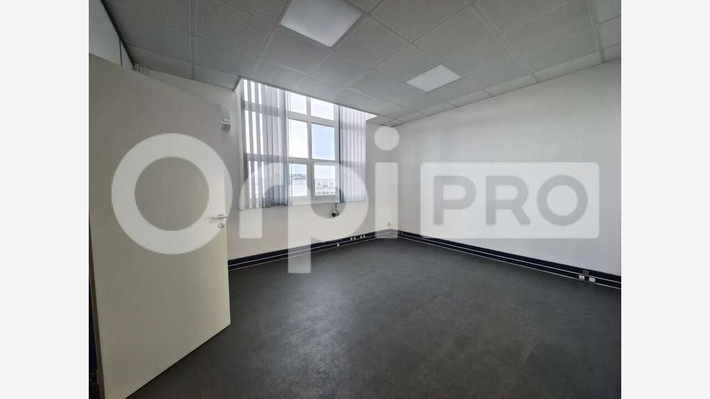 Bureau 110m² R+2 à louer à Bétheny centre